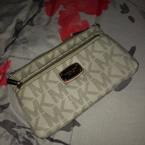 Michael Kors Wristlet